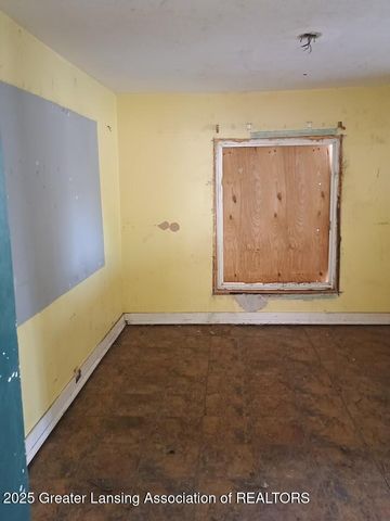 1320 Glenrose Avenue, Lansing, MI 48915