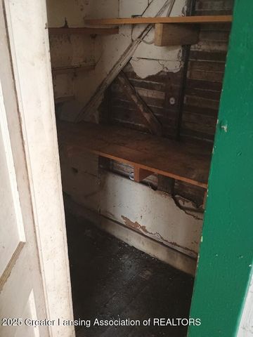 1320 Glenrose Avenue, Lansing, MI 48915