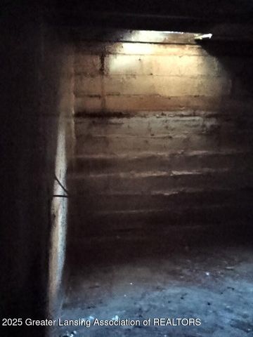 1320 Glenrose Avenue, Lansing, MI 48915