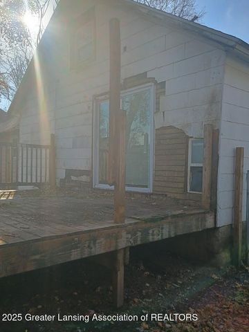 1320 Glenrose Avenue, Lansing, MI 48915