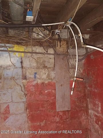 1320 Glenrose Avenue, Lansing, MI 48915