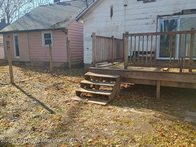 1320 Glenrose Avenue, Lansing, MI 48915