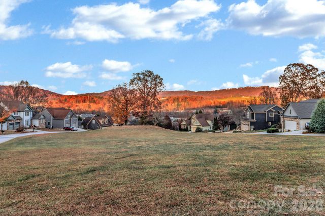 46 Stone House Road, Arden, NC 28704