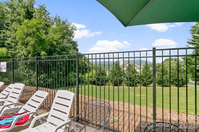 46 Stone House Road, Arden, NC 28704