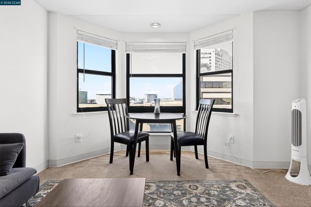 988 Franklin St 707, Oakland, CA 94607