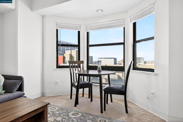 988 Franklin St 707, Oakland, CA 94607