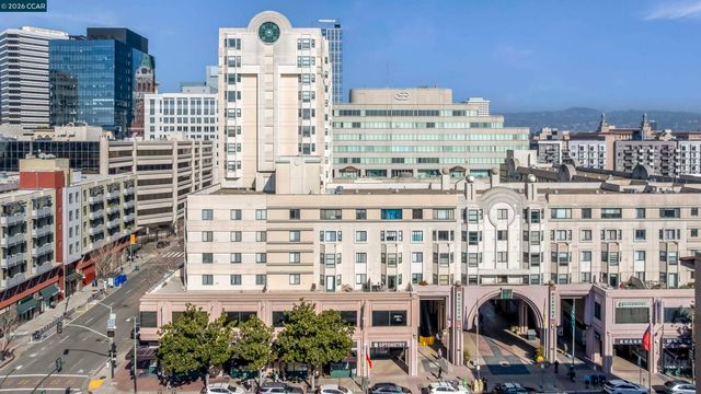 988 Franklin St 707, Oakland, CA 94607