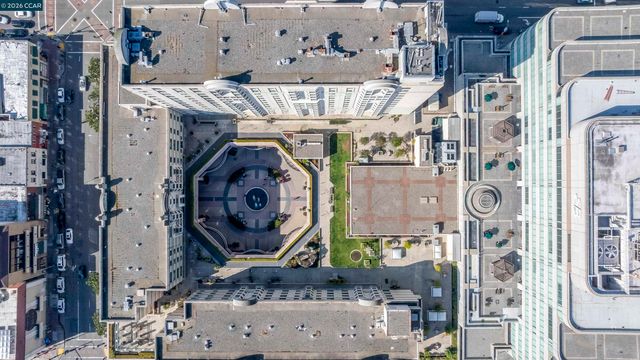 988 Franklin St 707, Oakland, CA 94607