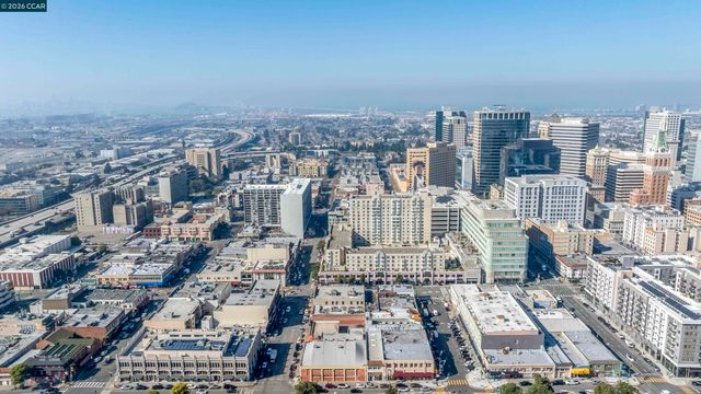 988 Franklin St 707, Oakland, CA 94607