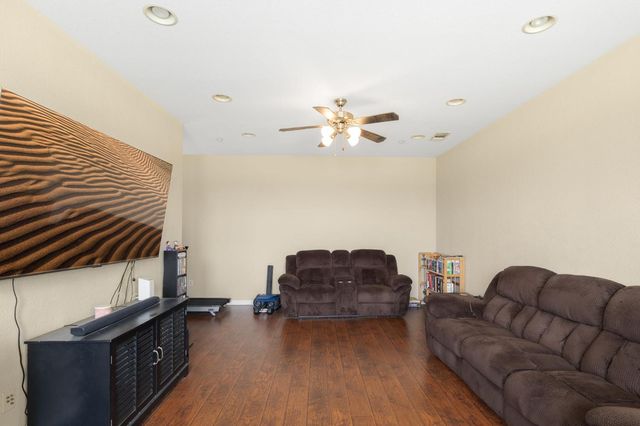 1733 Camino Real Way, Roseville, CA 95747