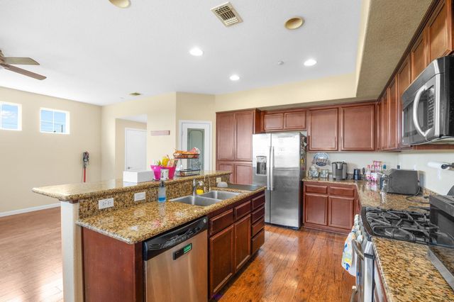 1733 Camino Real Way, Roseville, CA 95747