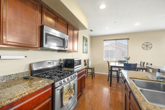1733 Camino Real Way, Roseville, CA 95747