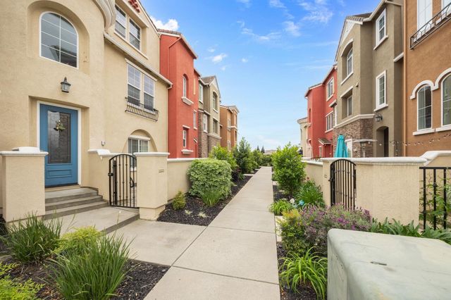 1733 Camino Real Way, Roseville, CA 95747