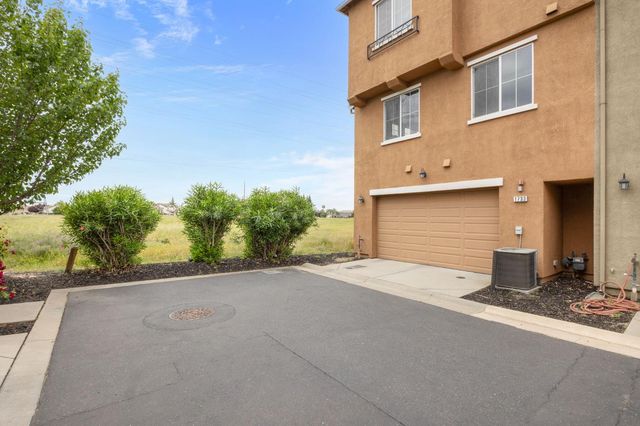 1733 Camino Real Way, Roseville, CA 95747