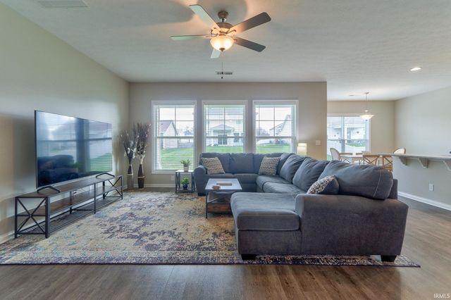 11415 Oscar Drive, Evansville, IN 47725