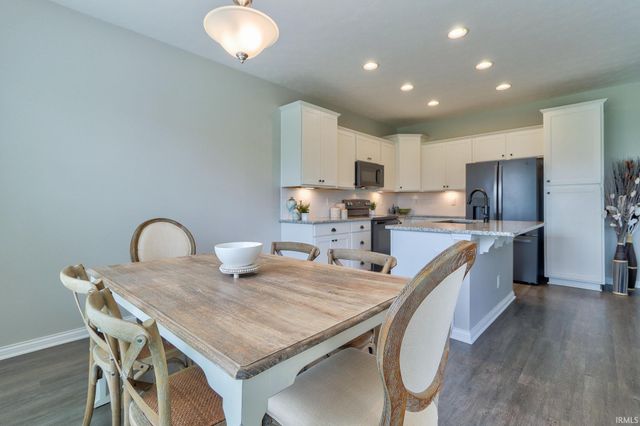 11415 Oscar Drive, Evansville, IN 47725