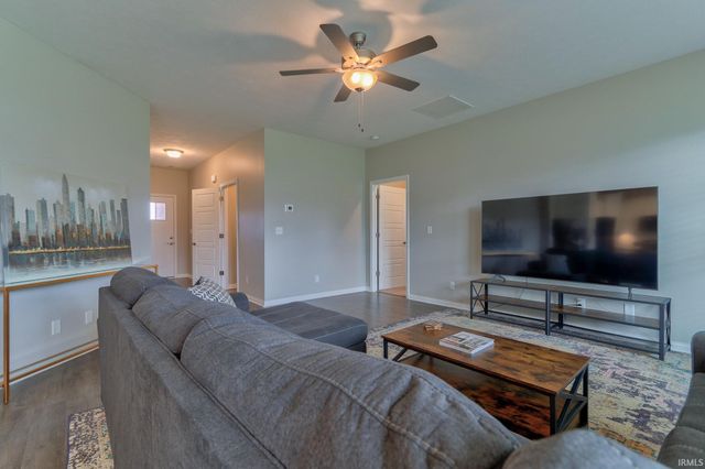 11415 Oscar Drive, Evansville, IN 47725