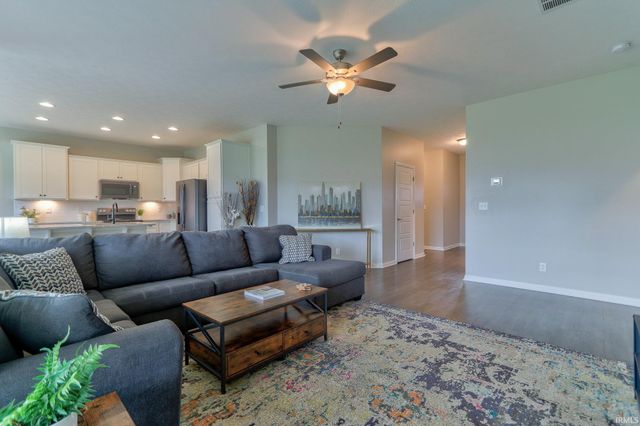 11415 Oscar Drive, Evansville, IN 47725