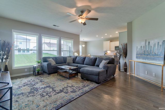 11415 Oscar Drive, Evansville, IN 47725