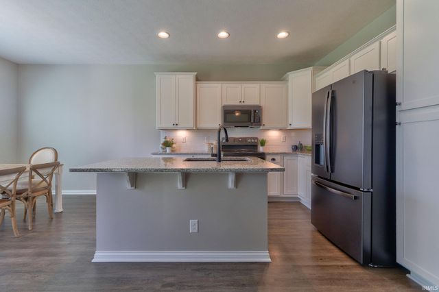 11415 Oscar Drive, Evansville, IN 47725