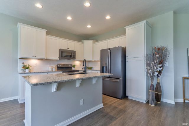 11415 Oscar Drive, Evansville, IN 47725