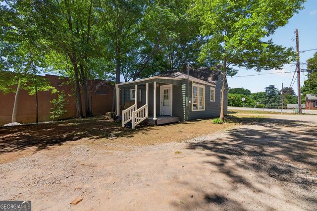 298 S Cherokee Road, Social Circle, GA 30025