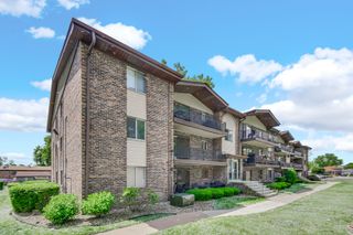 13540 Lawler Avenue 77, Crestwood, IL 60418