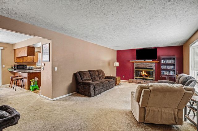46574 33rd Street, Paw Paw, MI 49079