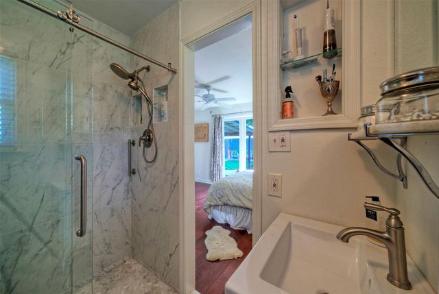 10606 Barnhill DR, Austin, TX 78758