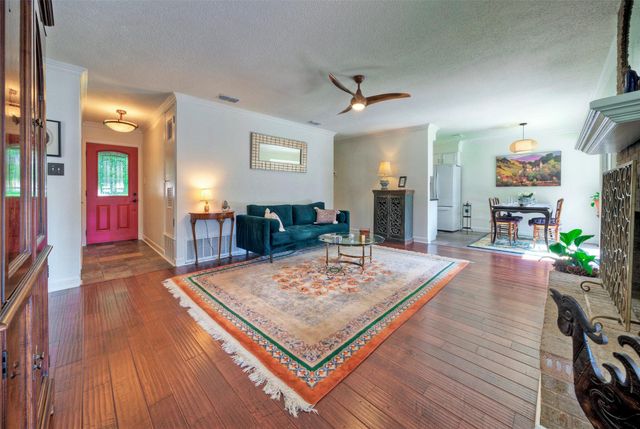 10606 Barnhill DR, Austin, TX 78758