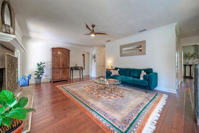 10606 Barnhill DR, Austin, TX 78758