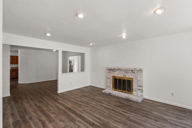 100 May Ct, Folsom, CA 95630