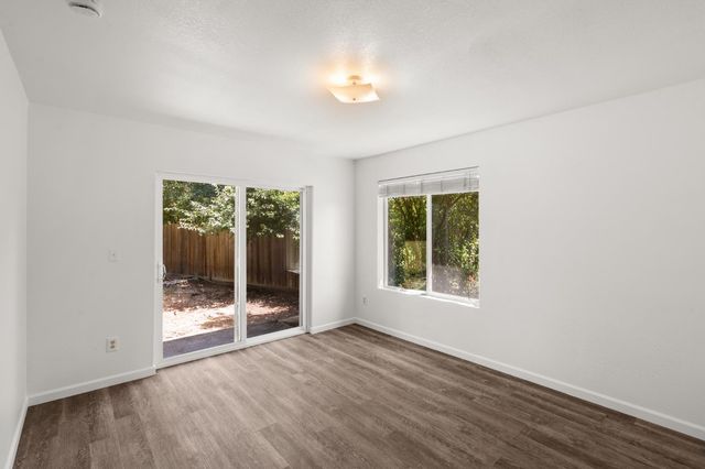 100 May Ct, Folsom, CA 95630