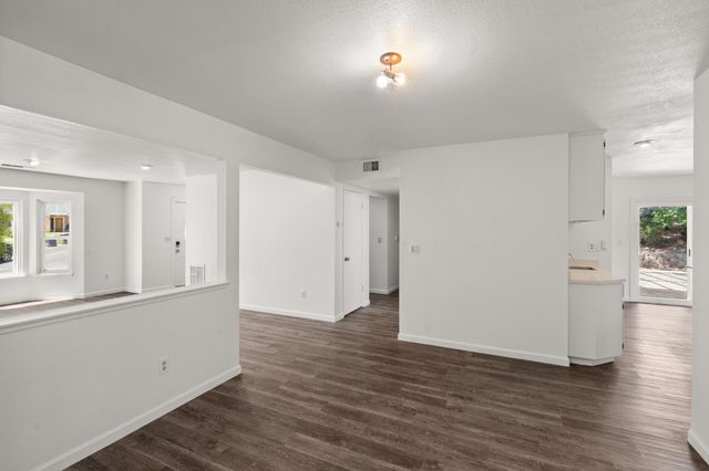 100 May Ct, Folsom, CA 95630