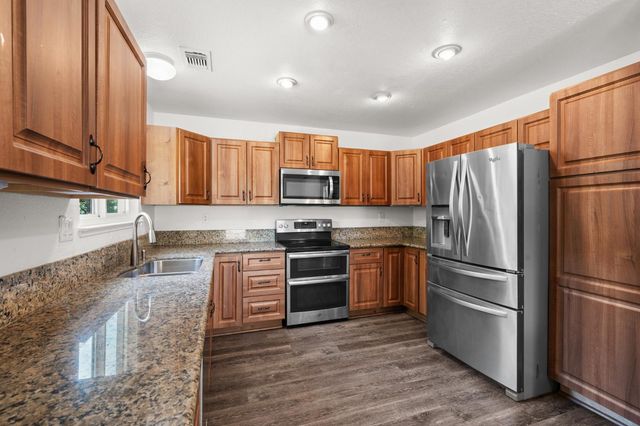 100 May Ct, Folsom, CA 95630