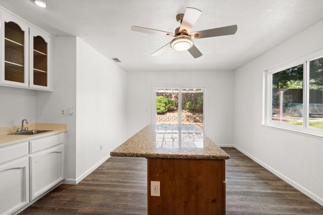 100 May Ct, Folsom, CA 95630