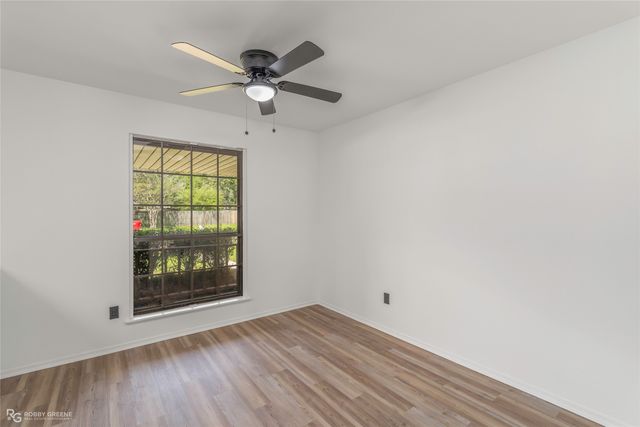 8669 Chalmette Drive, Shreveport, LA 71115