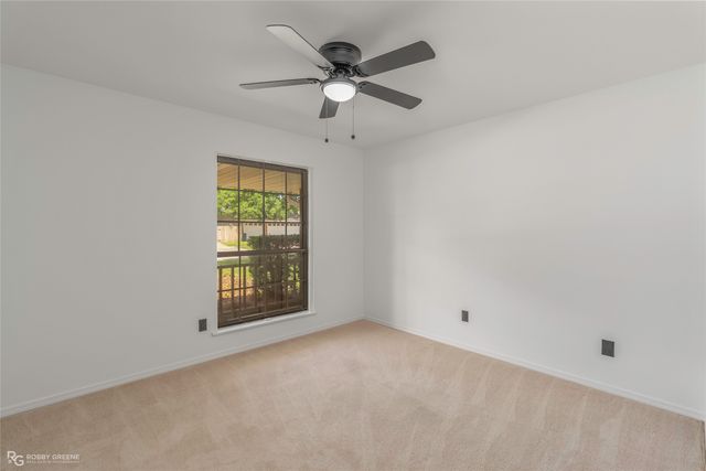 8669 Chalmette Drive, Shreveport, LA 71115