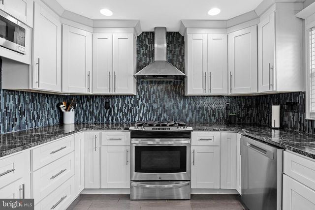 14 PEREGRINE DR, Voorhees, NJ 08043
