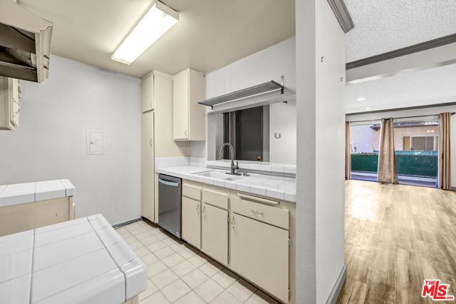 5460 White Oak Avenue B103, Encino (los Angeles), CA 91316