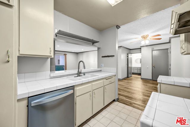 5460 White Oak Avenue B103, Encino (los Angeles), CA 91316