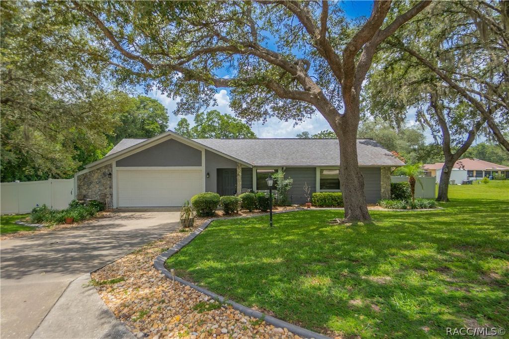 7112 N Croton Point, Hernando, FL 34442