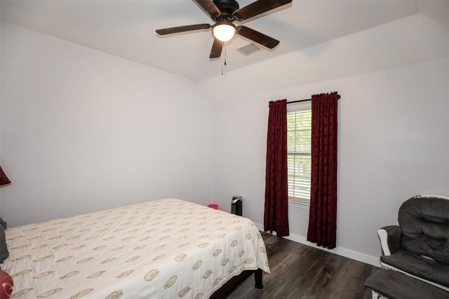 601 Canyon Crest Drive, League City, TX 77573