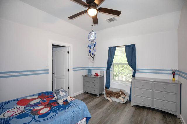 601 Canyon Crest Drive, League City, TX 77573