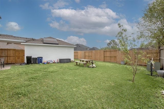 601 Canyon Crest Drive, League City, TX 77573
