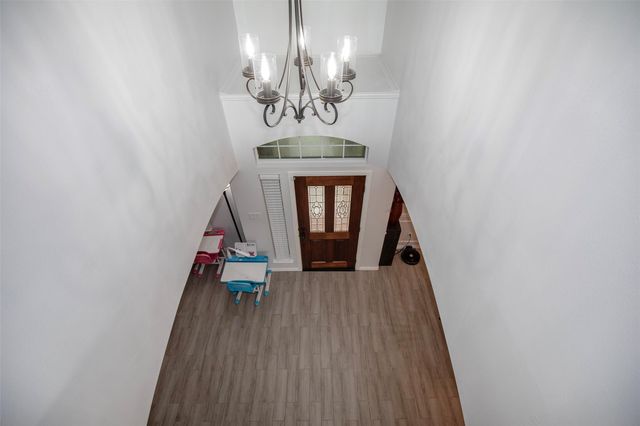 601 Canyon Crest Drive, League City, TX 77573