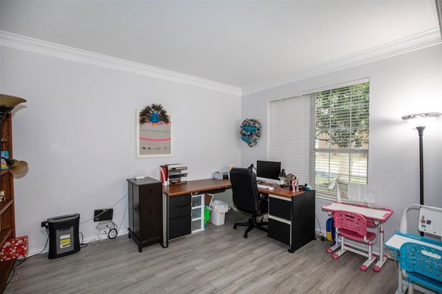 601 Canyon Crest Drive, League City, TX 77573