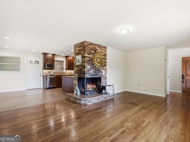 5345 Green Cove Road, Gainesville, GA 30504