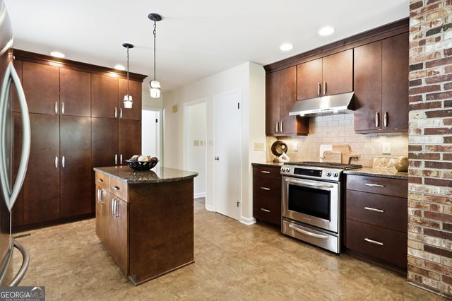 5345 Green Cove Road, Gainesville, GA 30504