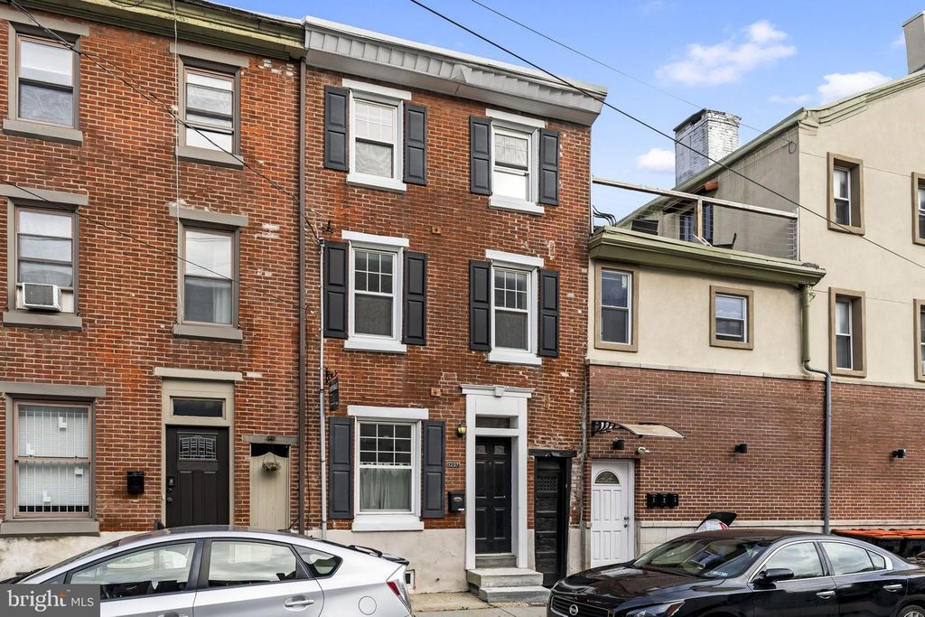 1207 N PALETHORP ST, PHILADELPHIA, PA 19122 — photo 2